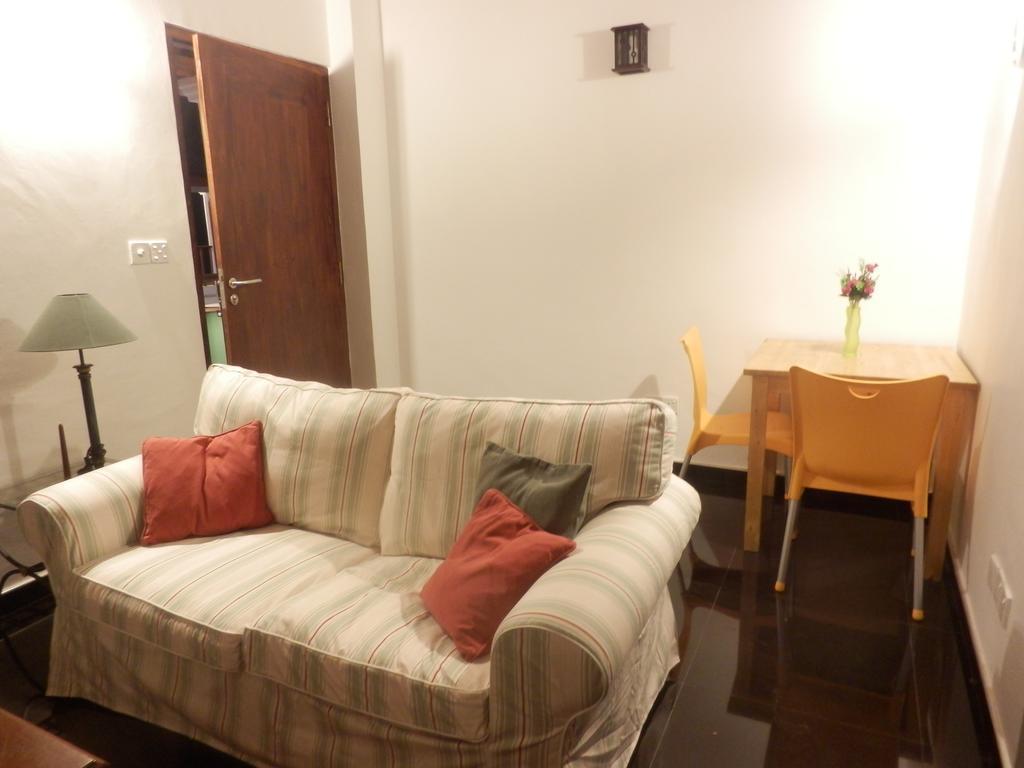Ronny Cottage Negombo Zimmer foto